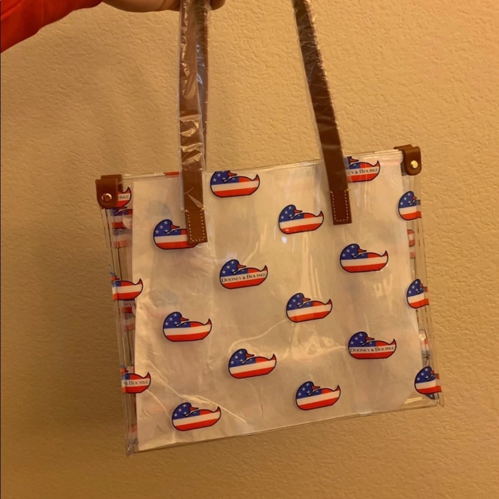 ‼️SOLD‼️Dooney and Bourke medium shopper